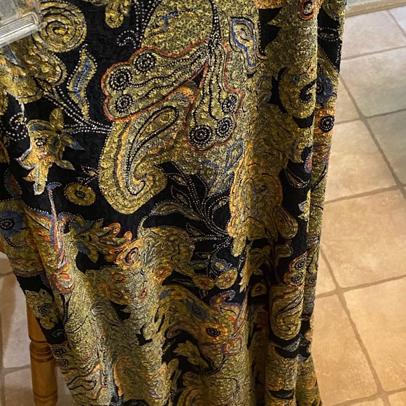 West End: Elegant Paisley Maxi Skirt size M - Picture 2 of 3